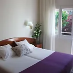 Готель Rvhotels Avenida 2*