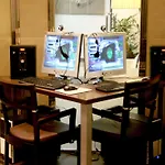 Готель Rvhotels Avenida 2*