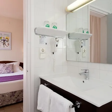 Rvhotels Avenida トッサ・デ・マール