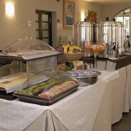 Rvhotels Avenida توسا ذي مار