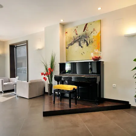 Hotel Avenida 2*