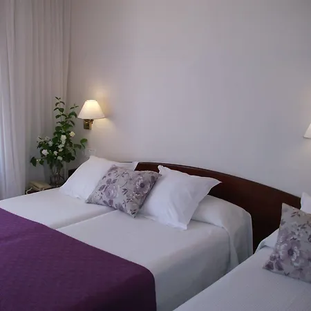 Avenida Hotel