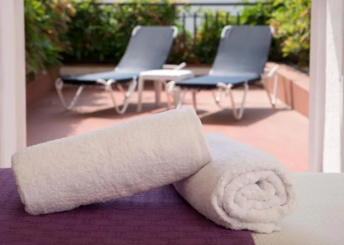 Rvhotels Avenida מלון