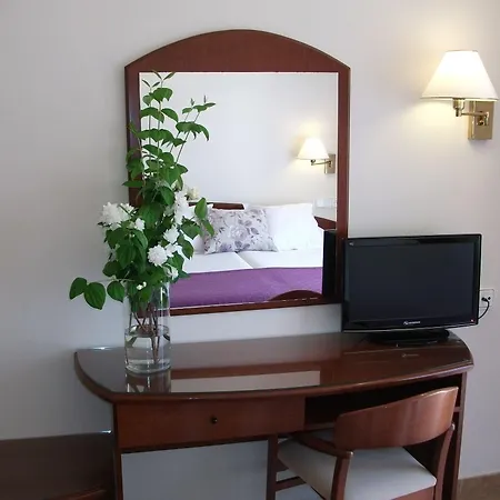 Rvhotels Avenida Ξενοδοχείο 2*