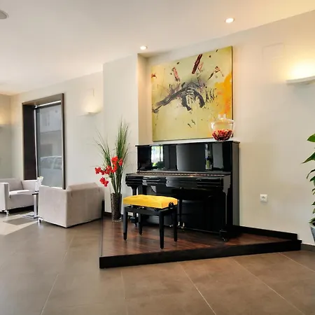 Ξενοδοχείο Rvhotels Avenida 2*