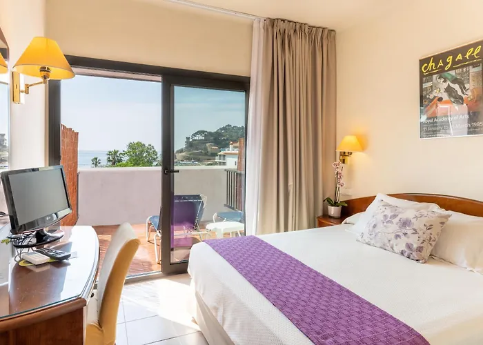 Готель Rvhotels Avenida Тоса-де-Мар