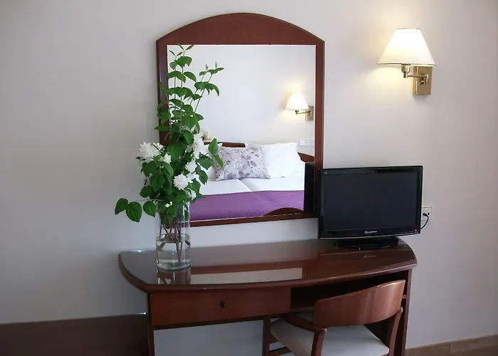 Rvhotels Avenida 2* Тоса-де-Мар