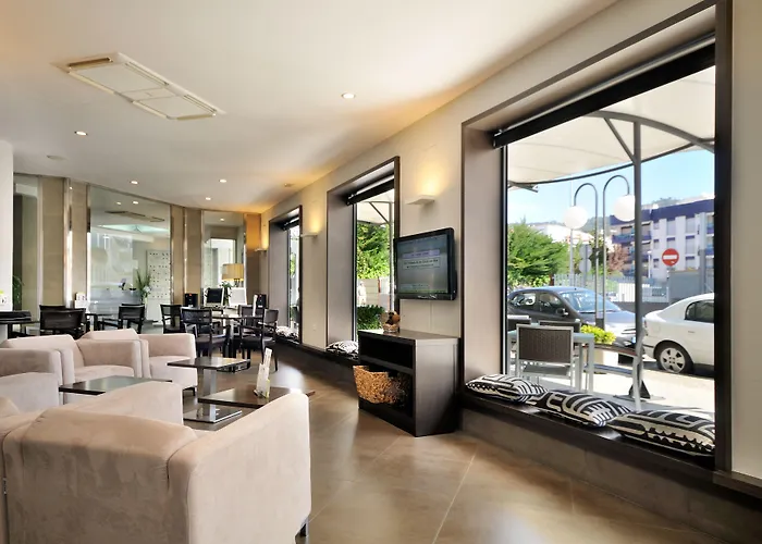 Rvhotels Avenida Готель