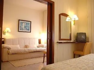 Готель Rvhotels Avenida 2*