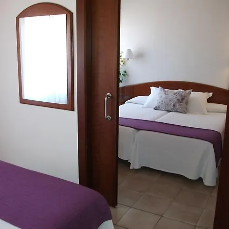 Rvhotels Avenida 2* توسا ذي مار
