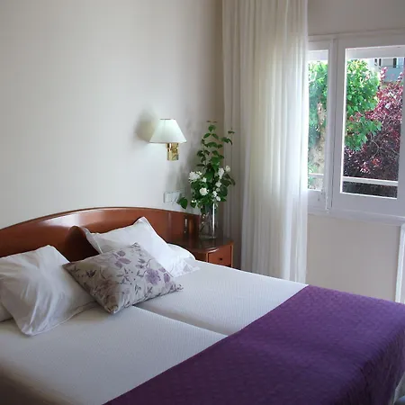 Отель Rvhotels Avenida 2*