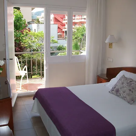 Rvhotels Avenida Отель