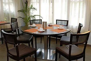 Rvhotels Avenida 2* توسا ذي مار