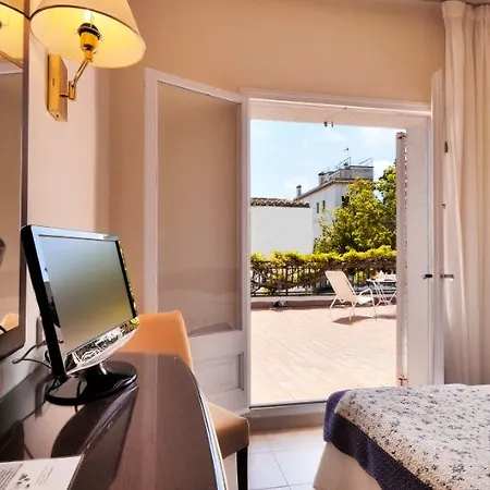 Отель Rvhotels Avenida Тосса-де-Мар