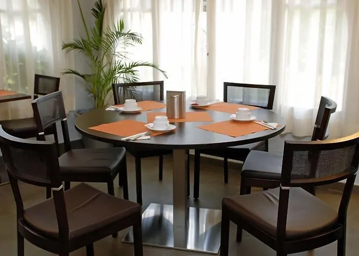 Отель Rvhotels Avenida Тосса-де-Мар