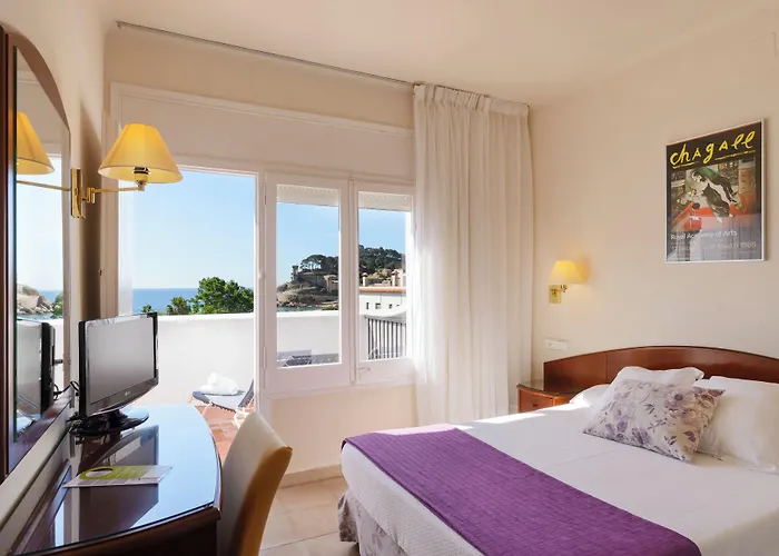 Rvhotels Avenida Отель Тосса-де-Мар