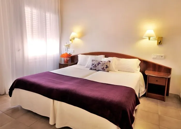 Отель Rvhotels Avenida